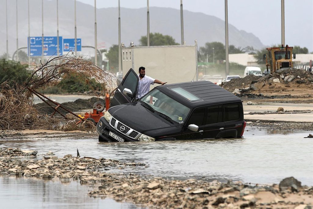 Las mayores lluvias en 75 años en Emiratos Árabes Unidos