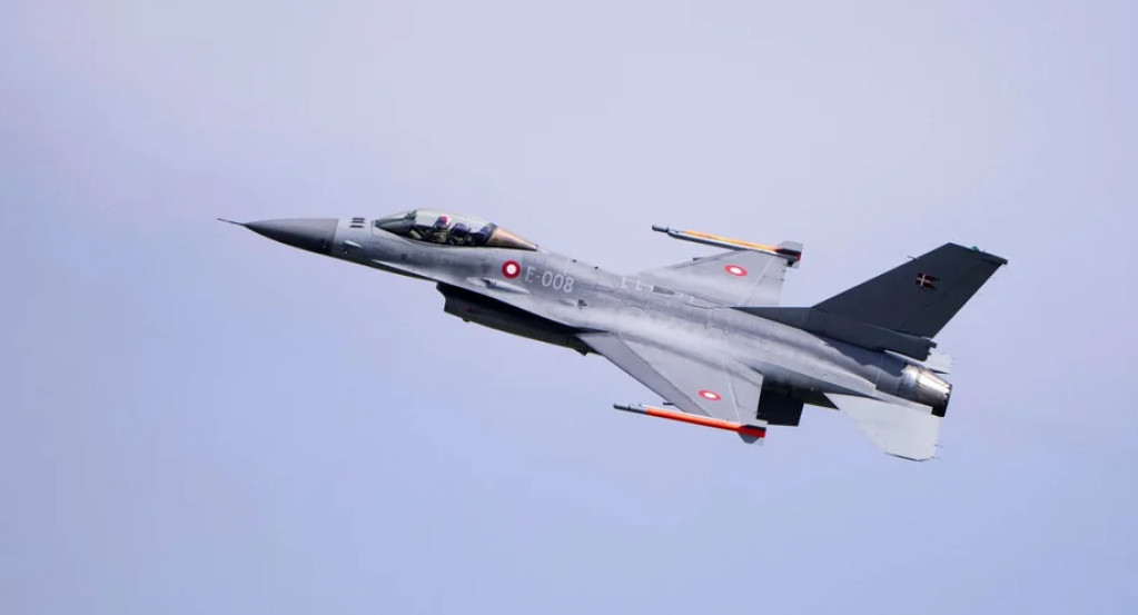 Estados Unidos presentó su primer avión F-16 con inteligencia artificial