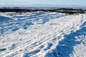 El frío extremo congela el mar en Tierra del Fuego