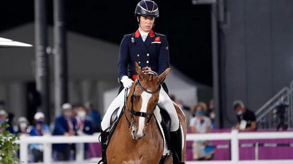 Escándalo en Reino Unido: la tricampeona olímpica Charlotte Dujardin se retira de París 2024 por maltrato animal