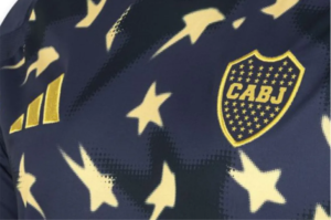 Boca presentó su nueva camiseta por el 120° aniversario del club
