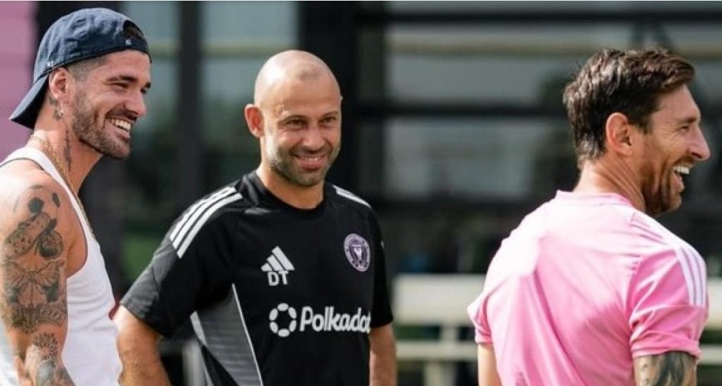 Mascherano reveló cómo está Messi tras la suspensión y habló del debut de De Paul