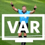 Ahora los árbitros deberán explicar las revisiones del VAR a todo el público