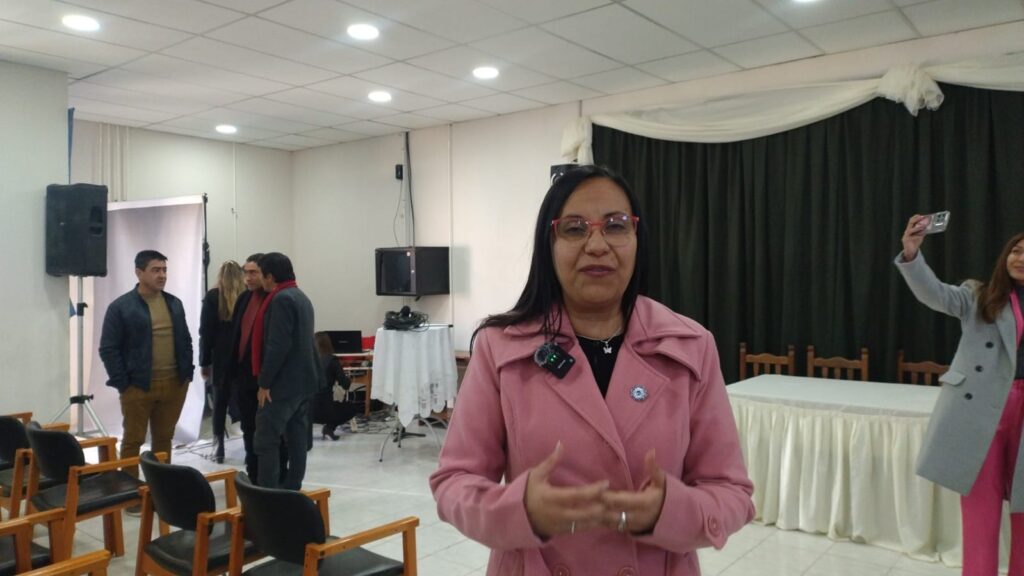 Álbarez Gómez en Aimogasta: «El conocimiento es poder. Cuanto más sabemos, más libres somos»