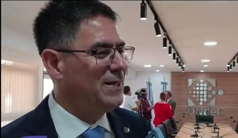 César Salcedo: “Este gobierno no cree en la división de poderes”